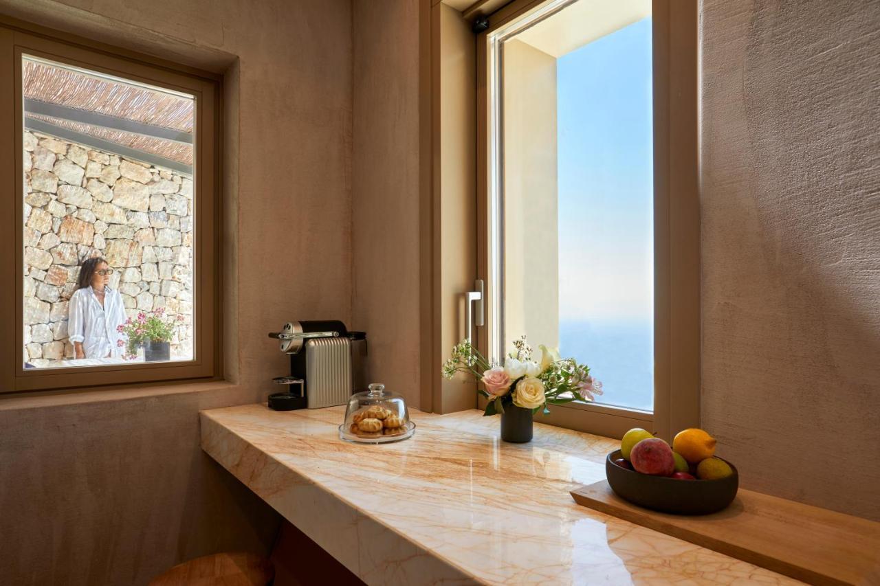 Santorini Sky, The Retreat Villa Pyrgos Kallistis Bagian luar foto