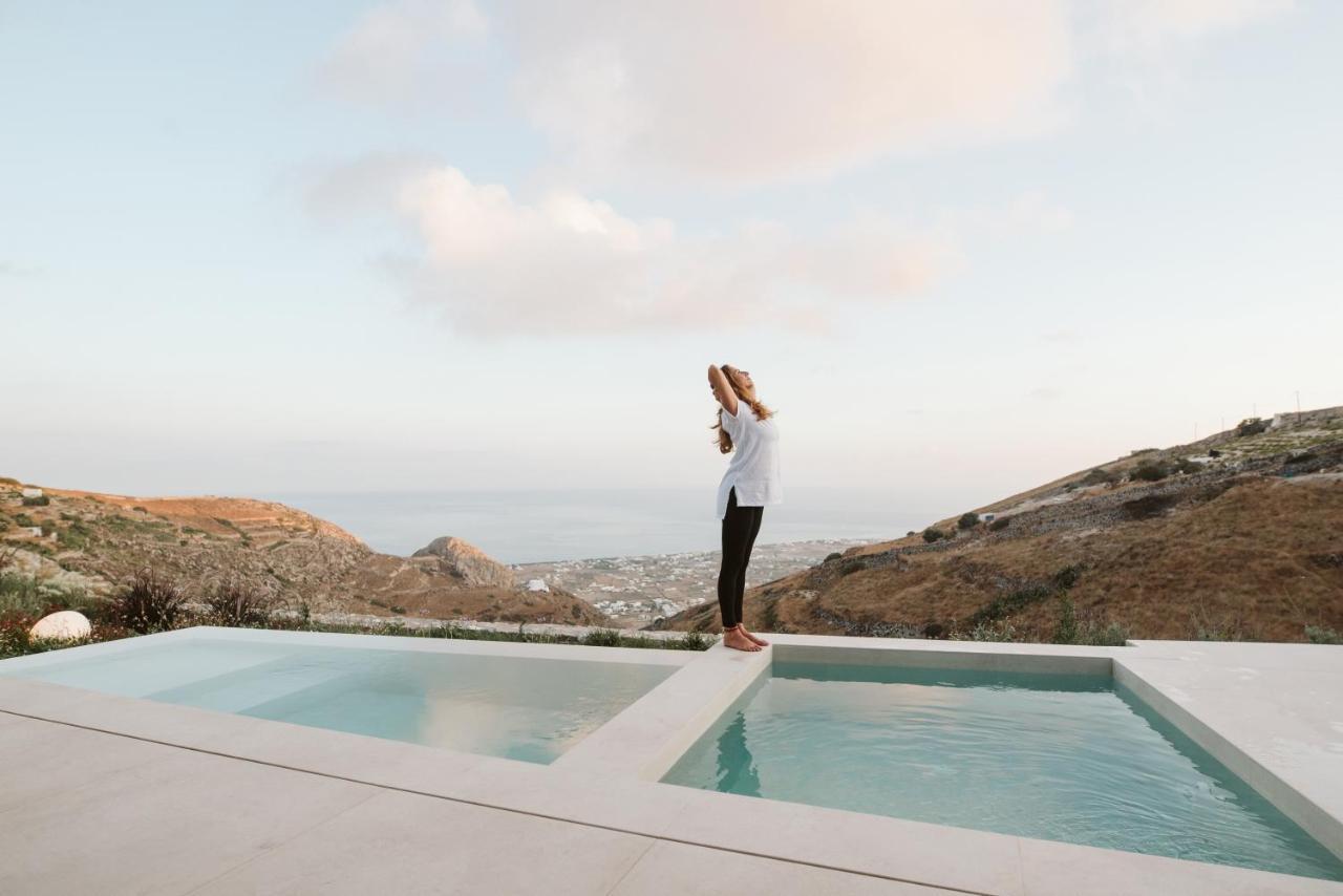 Santorini Sky, The Retreat Villa Pyrgos Kallistis Bagian luar foto